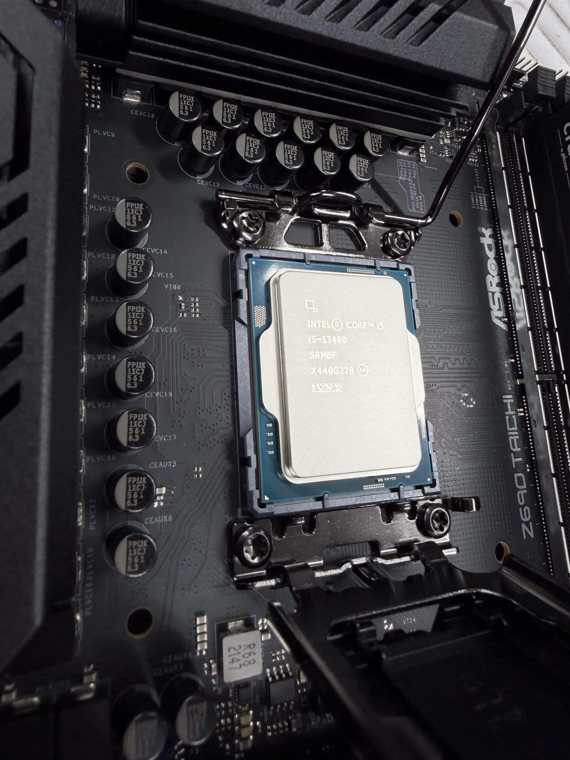 Fitting CPU
